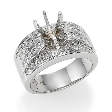 Bridal rings set with 2.40 carats Princess diamonds