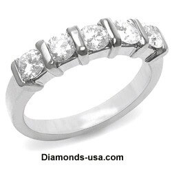 Picture of 1 carat five round diamonds anniversary ring.