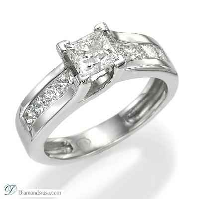 Engagement ring with 0.92 carat side Princess