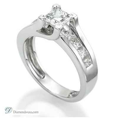 Engagement ring with 0.92 carat side Princess