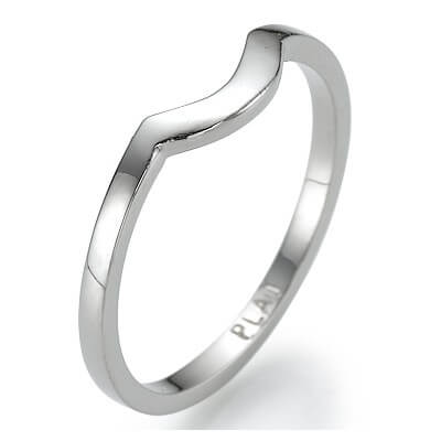 Matching wedding band for engagement ring