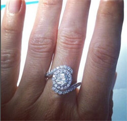 Picture of Celebs engagement ring