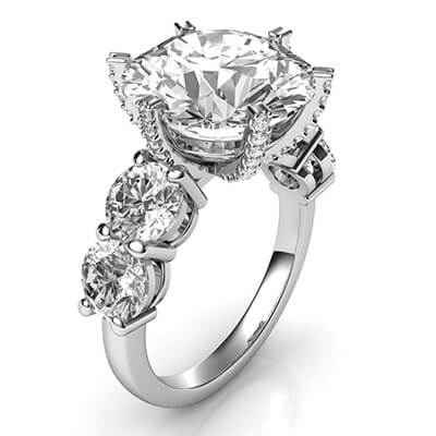 Diamond ring for large diamonds