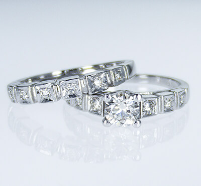 Bridal ring sets with round side diamonds