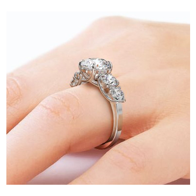 Engaste de anillo de compromiso Trellis, engastado con 4 diamantes naturales laterales, total 1,30 quilates F SI1 Talla muy buena