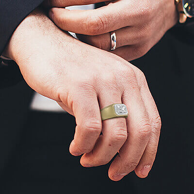 Mens engagement ring set with 2 Carat Emerald Lab Diamond, Ideal Cut F VS1